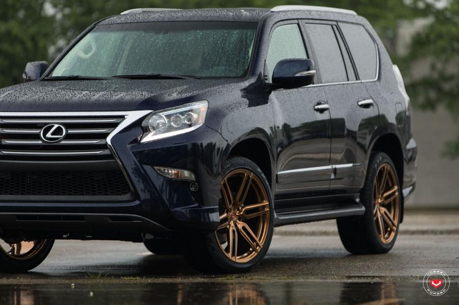 Детали экстерьера Lexus GX460 on Vossen Wheels (HC-1.6) 2017 года  (фото 3 из 34)